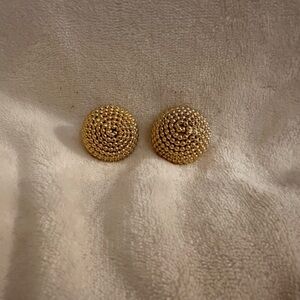 Vintage Elegant Gold Stud clip on Earrings